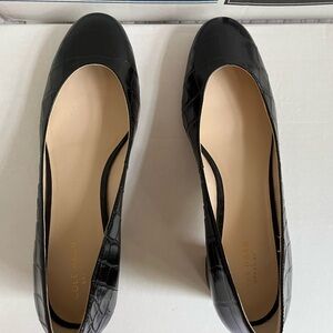 Cole Haan Lesli pumps. Croc/alligator embossed black leather size 10B